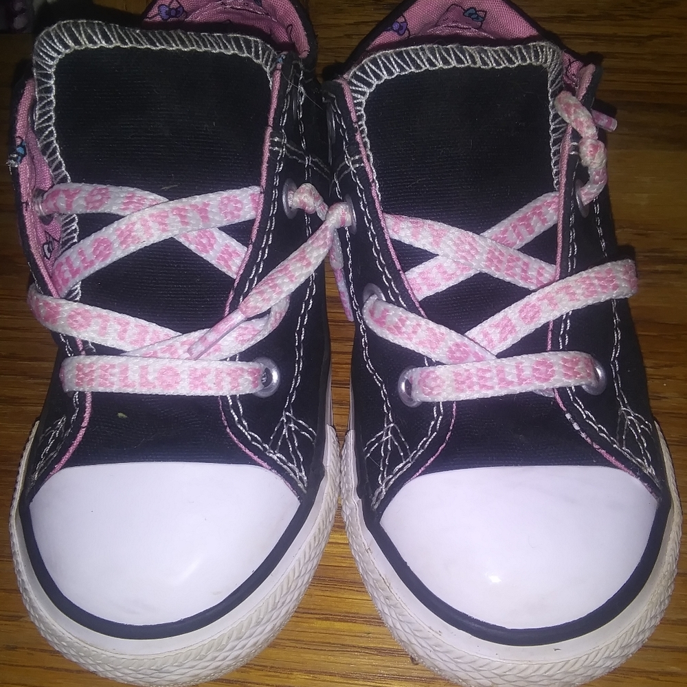 "Hello kitty" Converse
